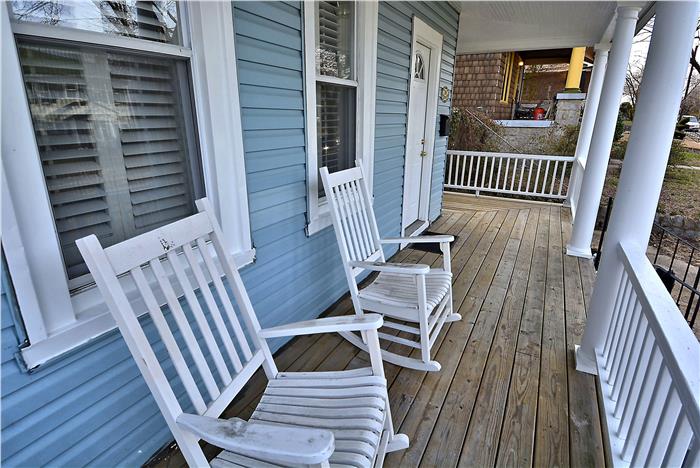 1903 Jackson St NE DC rocking chairs on front porch